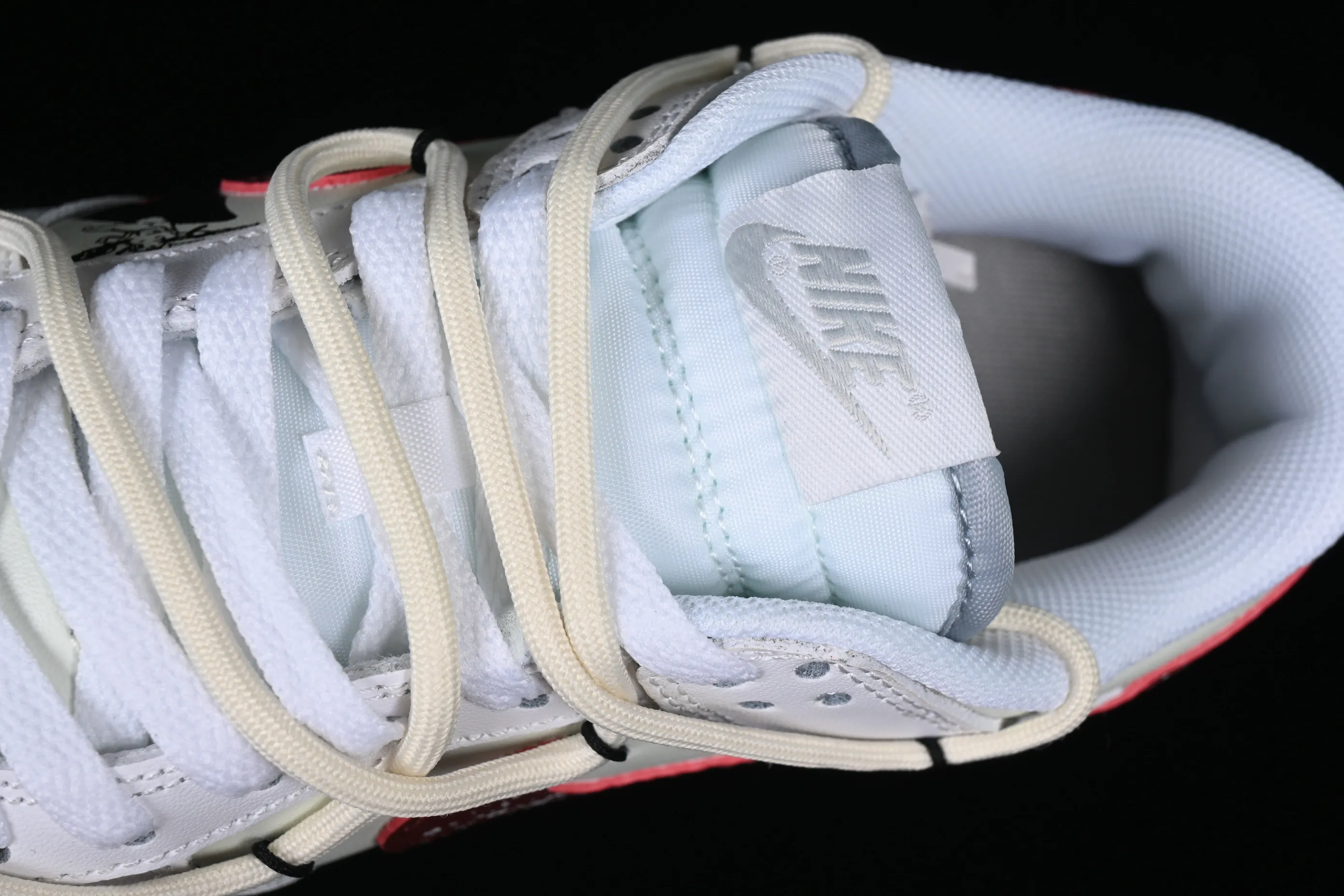 All Categories Nk SB Dunk Series Nk SB Dunk Low Low-top sneakers Nk Dunk Low Travel high-street style SB strappy low-top casual sneakers DH9765-102